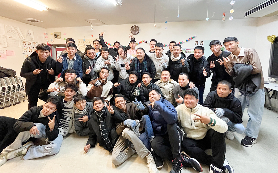 アンビシャスとは